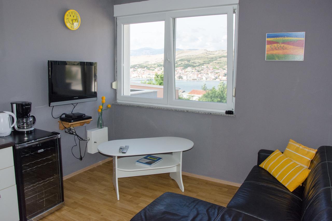 Apartments Sv. Jelena 2 Паг Екстериор снимка