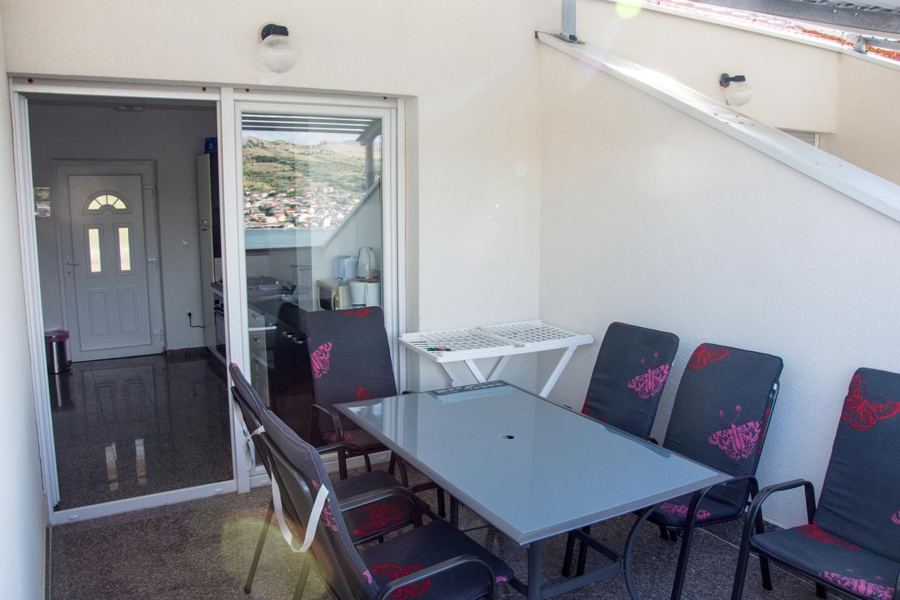 Apartments Sv. Jelena 2 Паг Екстериор снимка