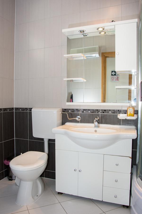 Apartments Sv. Jelena 2 Паг Екстериор снимка