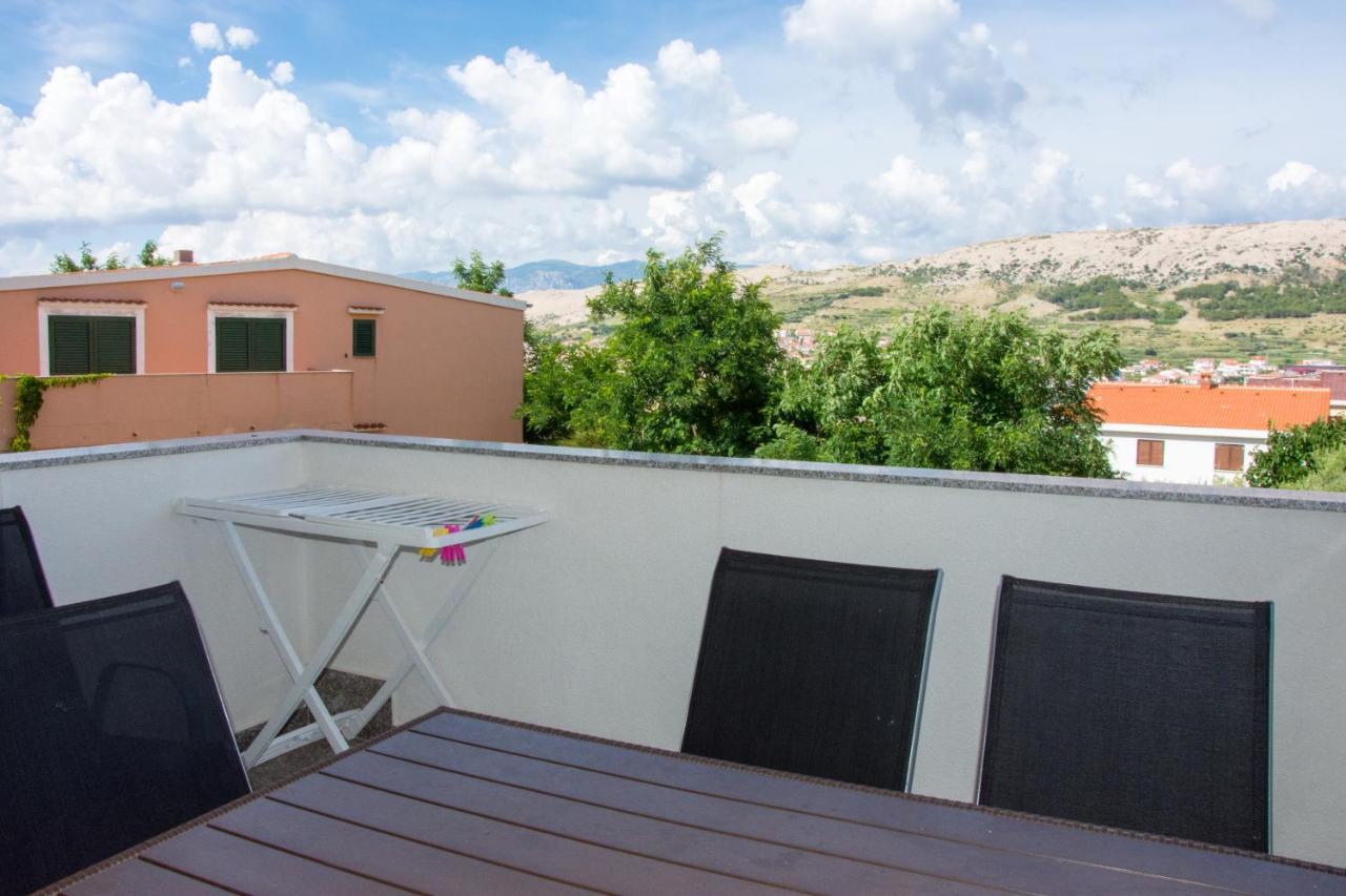 Apartments Sv. Jelena 2 Паг Екстериор снимка